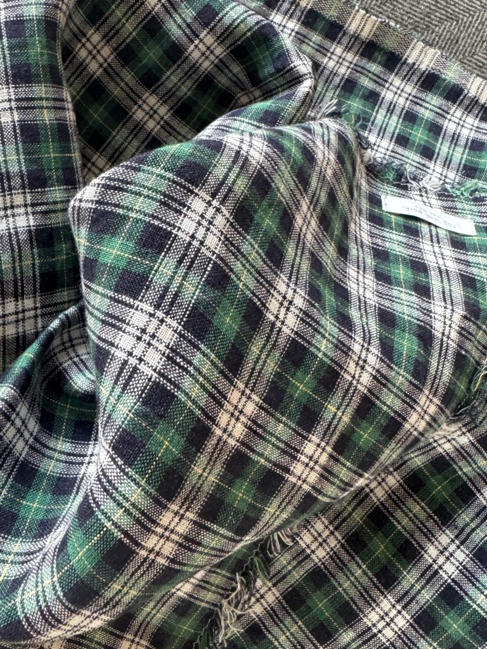NWT, FOG LINEN WORK, 100% LINEN TUZ SCARF, IN LOGAN PLAID PATTERN